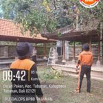 Penanganan Pohon Tumbang di Pura Batur Kamasan, Tabanan